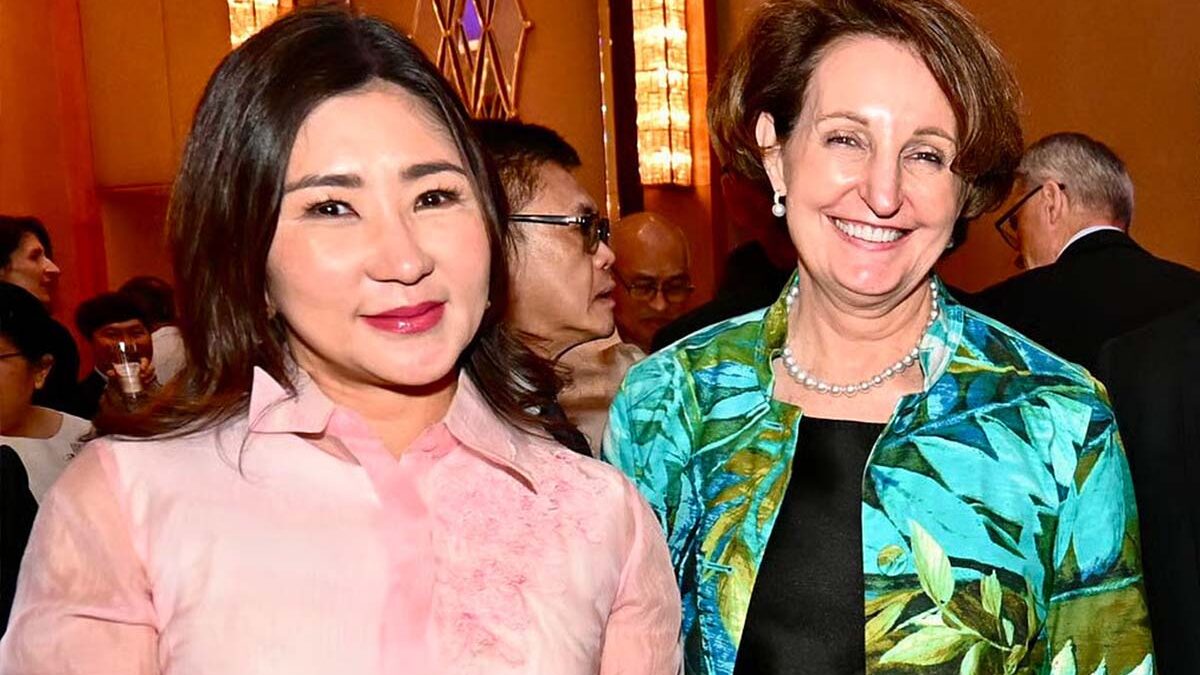 Nikki Tang and US Ambassador Mary Kay Carlson - Beautypreneur PH
